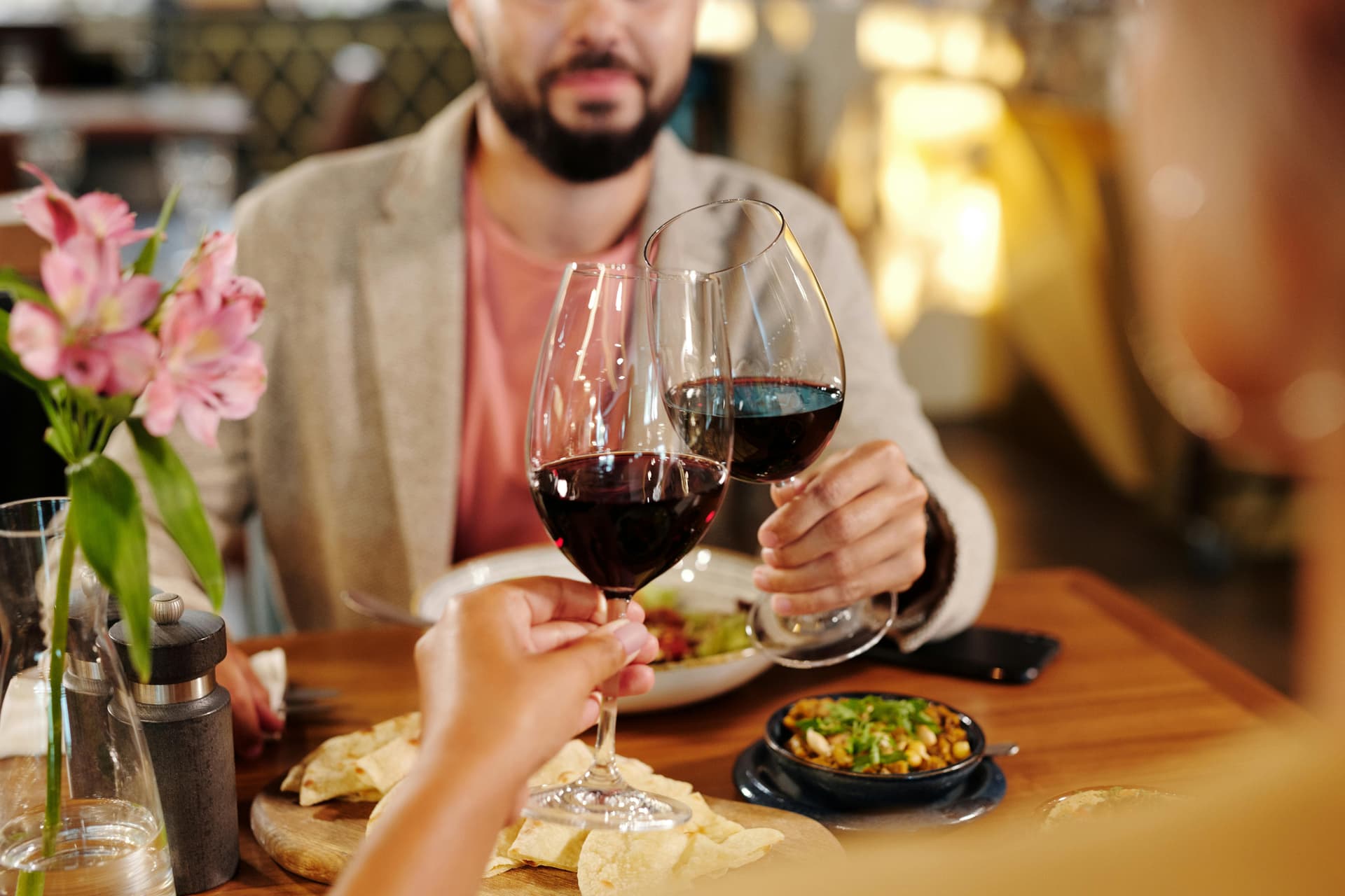 Restaurant Gift Card Program: 6 Ways to Turn Plastic Into Pure Profit in 2026